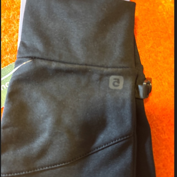 Black multi-purpose touch-screen gloves NWT - Picture 3 of 8